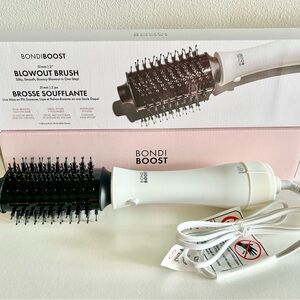 BondiBoost Blowout Brush Hair Styler